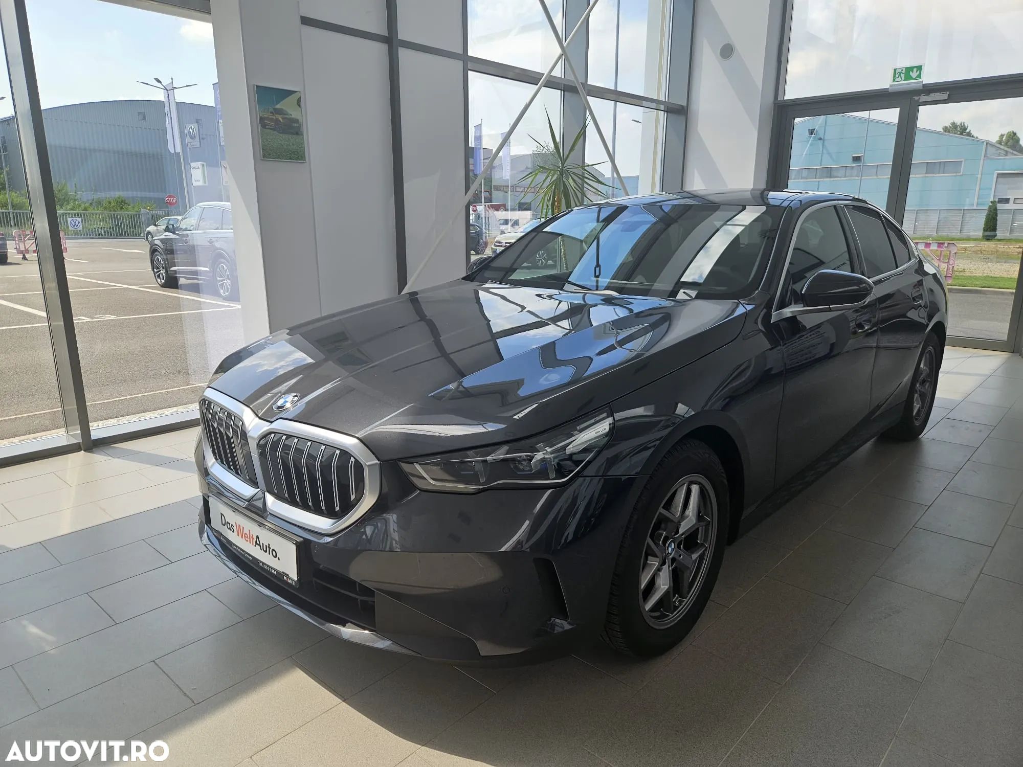 BMW Seria 5 520i AT MHEV - 1