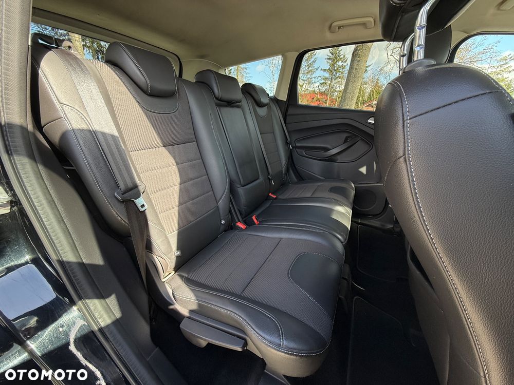 Ford Kuga 2.0 TDCi 4x4 Titanium - 26