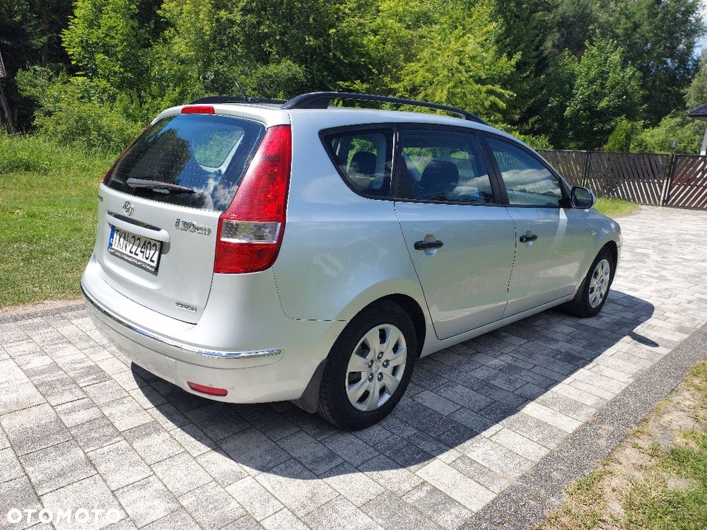 Toyota Auris 2008 photo 4