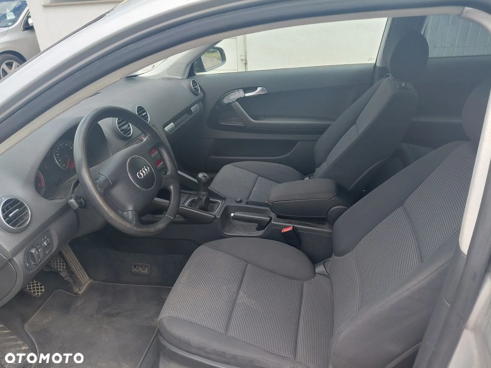 Audi A3 3-drzwiowe 2.0 TDI DPF Ambiente - 14