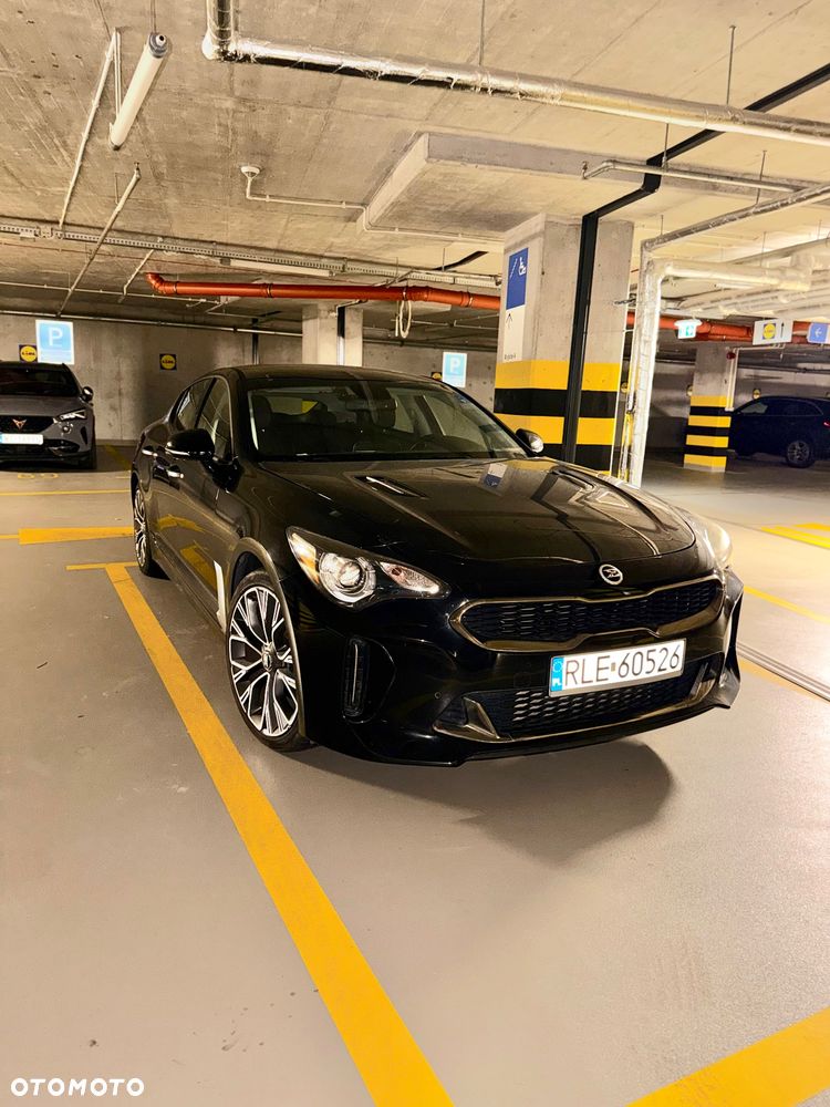 Kia Stinger - 1