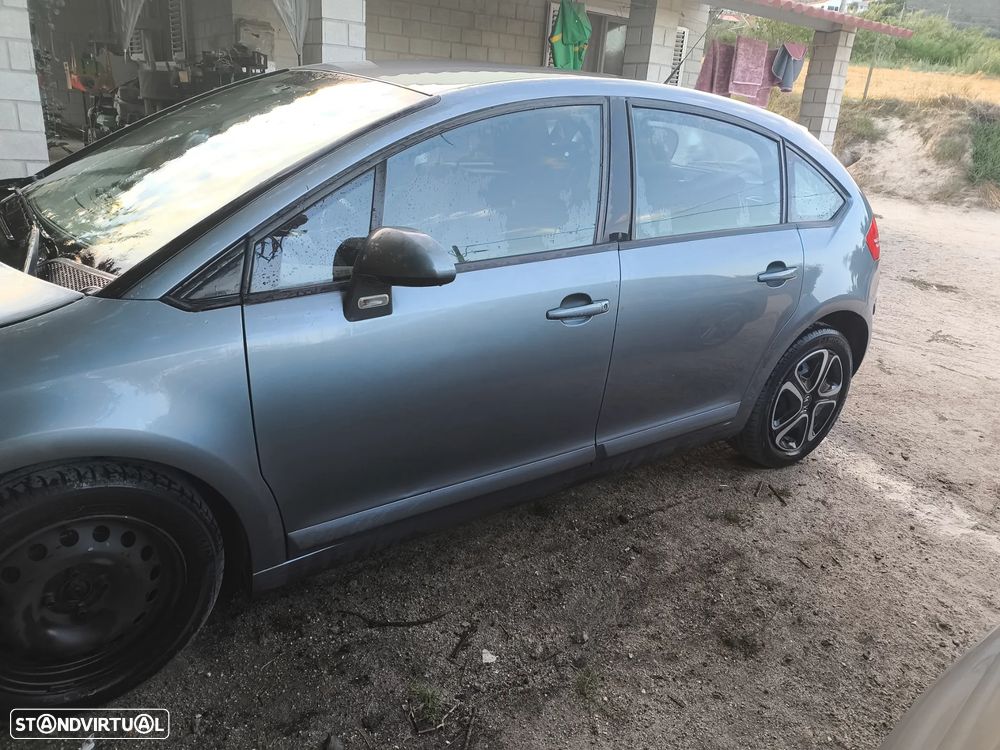 Citroën C4 1.4 16V SX - 2