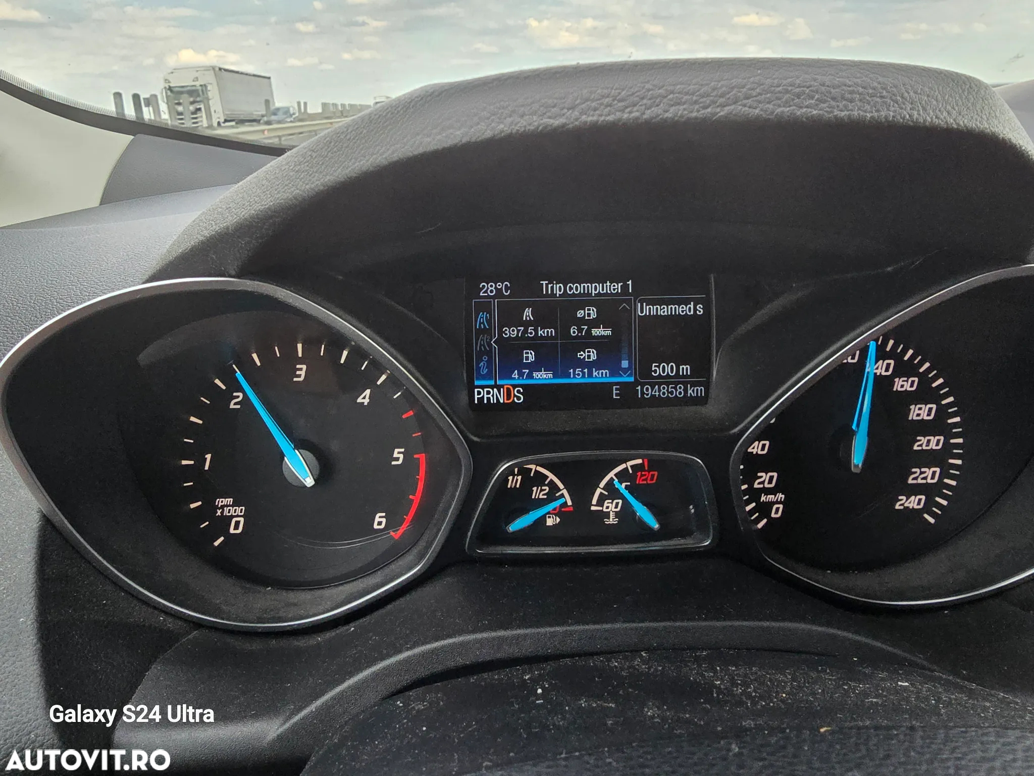 Ford Kuga 2.0 TDCi 4WD Powershift Titanium - 24