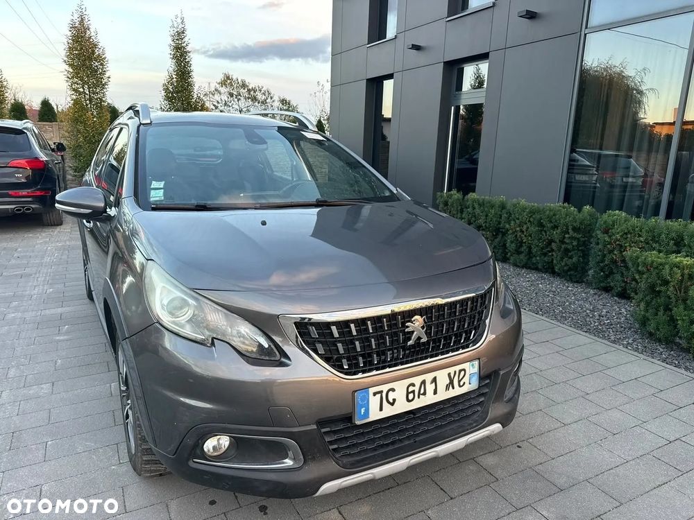 Peugeot 2008 - 10