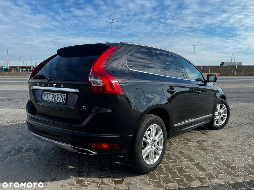 Volvo XC 60 T5 Geartronic Momentum - 23