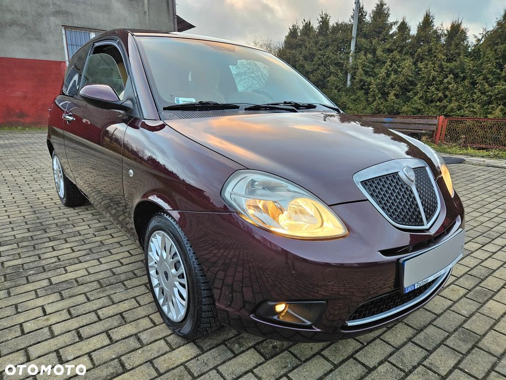Lancia Ypsilon 1.4 8V Platino (4 os.) - 4