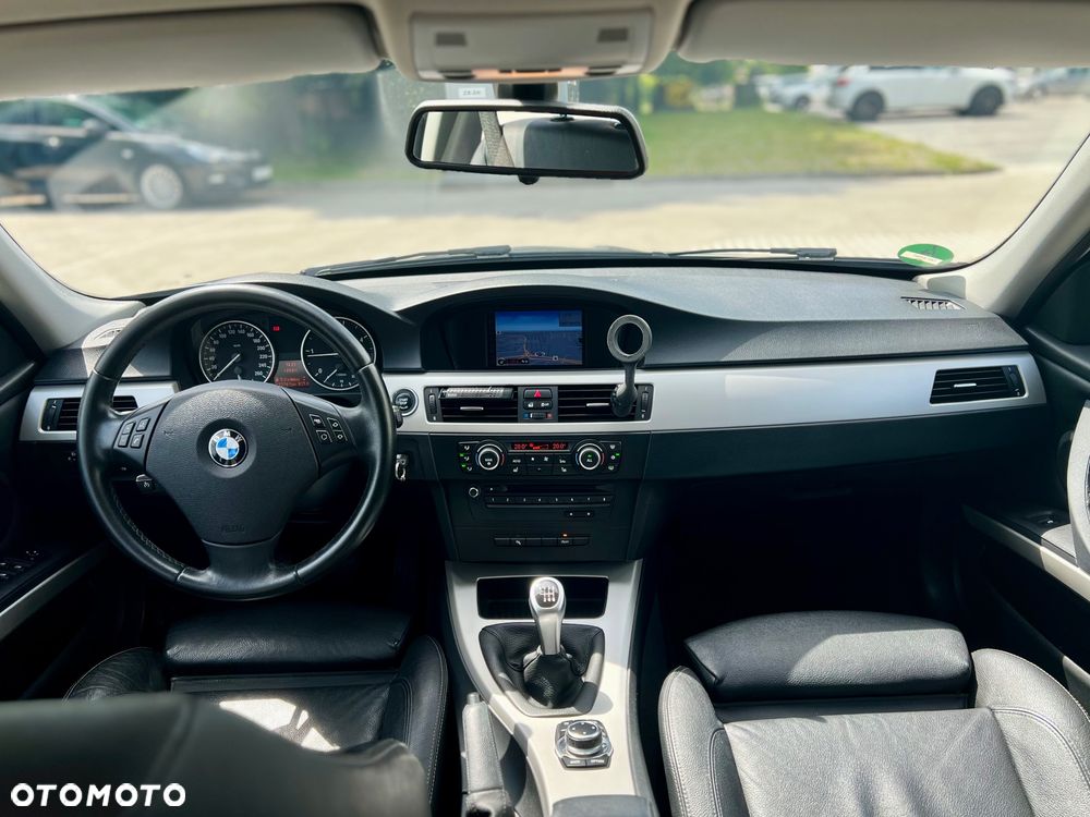 BMW Seria 3 318d - 5