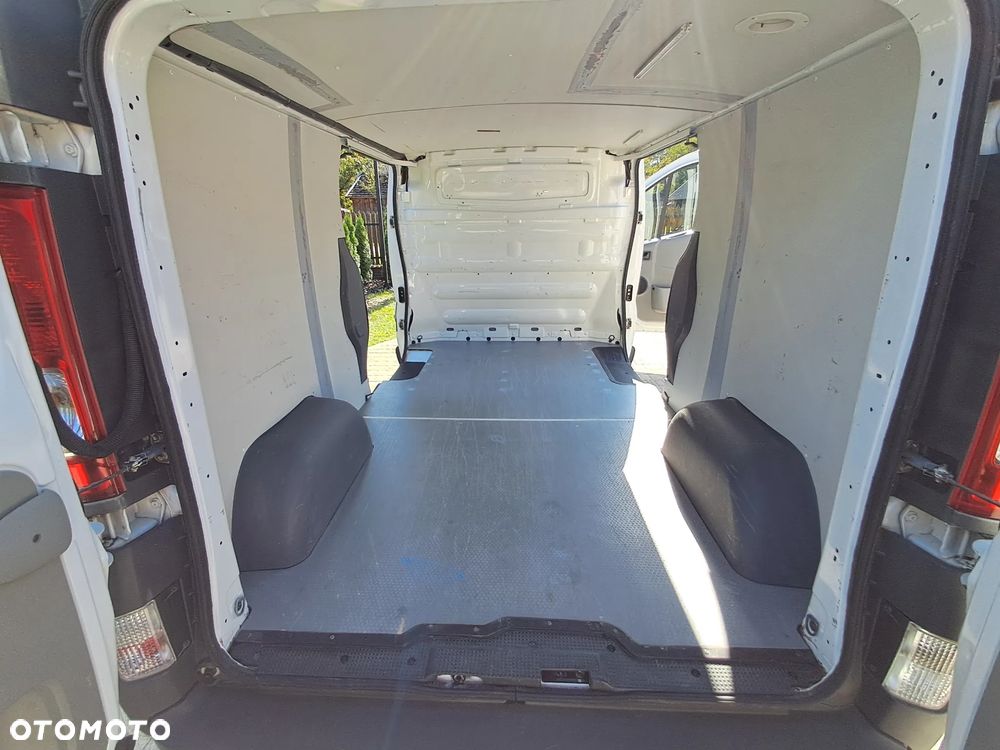 Renault Trafic - 12