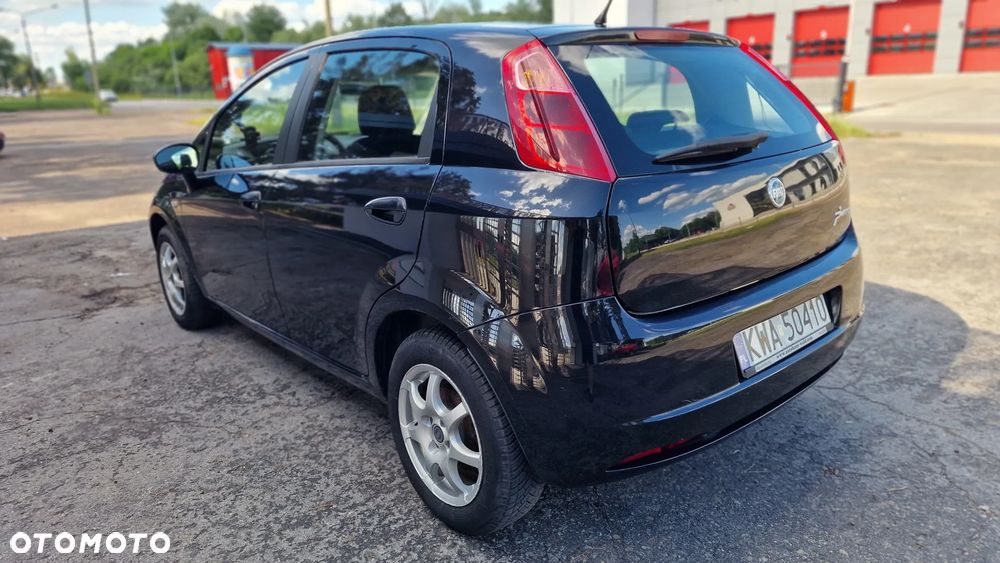 Fiat Grande Punto 1.4 8V - 36