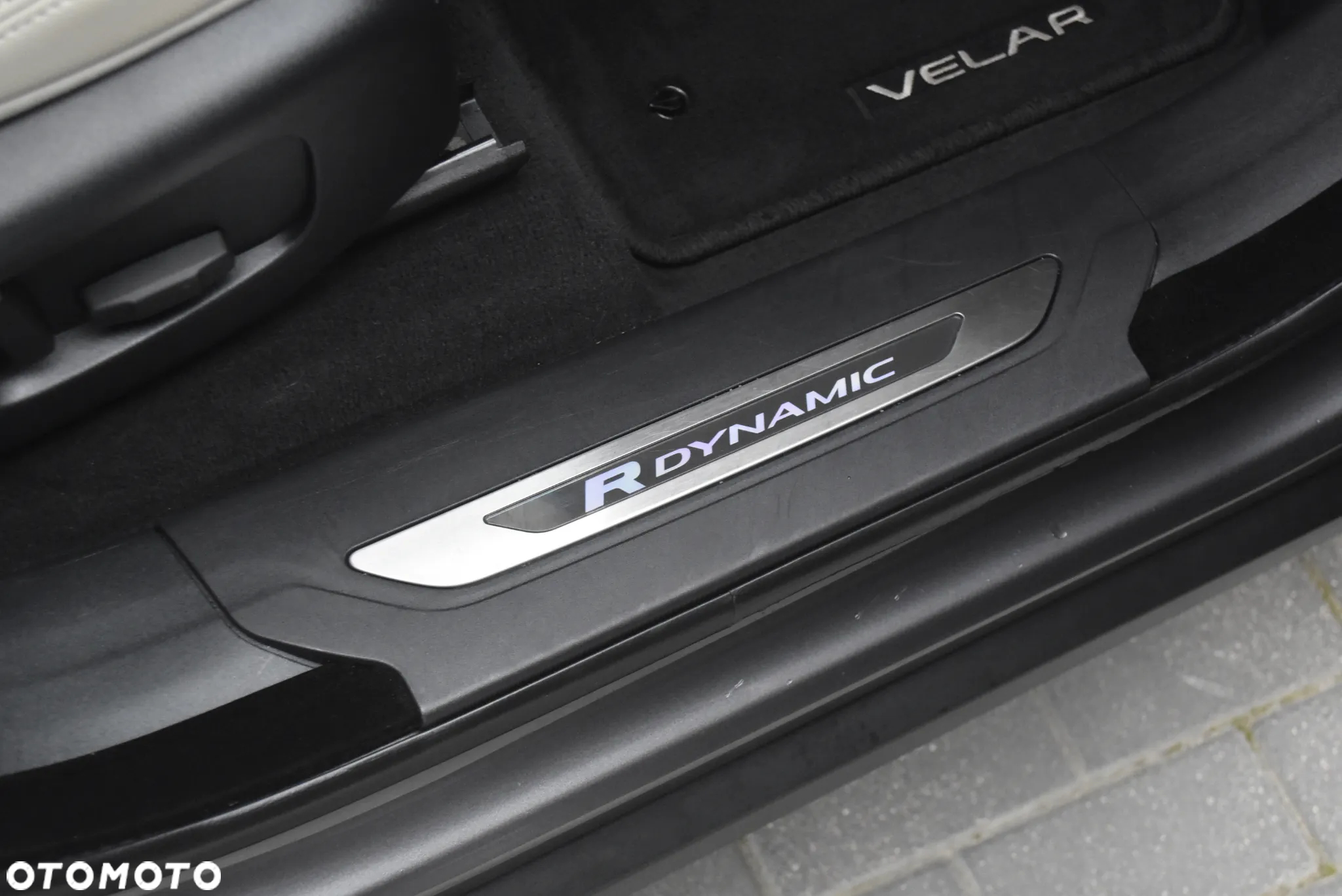 Land Rover Range Rover Velar 2.0 Si4 GPF R-Dynamic SE - 30