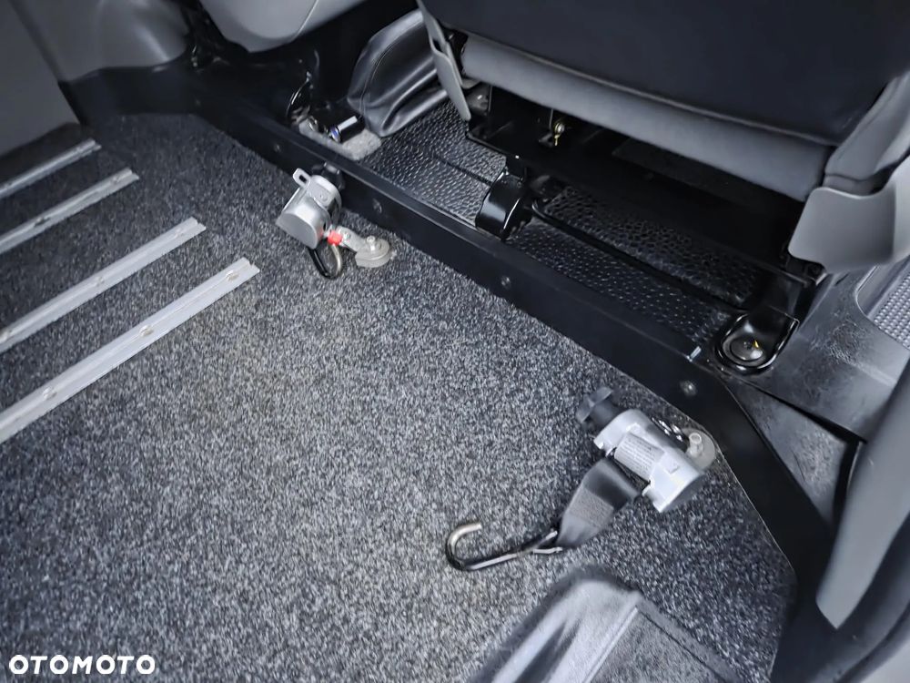 Renault TRAFIC LONG KLIMA TEMPOMAT ORYGINAŁ PODNOŚNIK DLA INWALIDY LUB INNE ZADBANY FULL OPCJA DOPOSAŻONY - 15