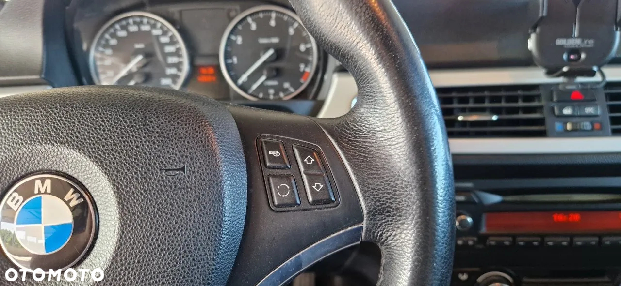 BMW Seria 3 320i - 14