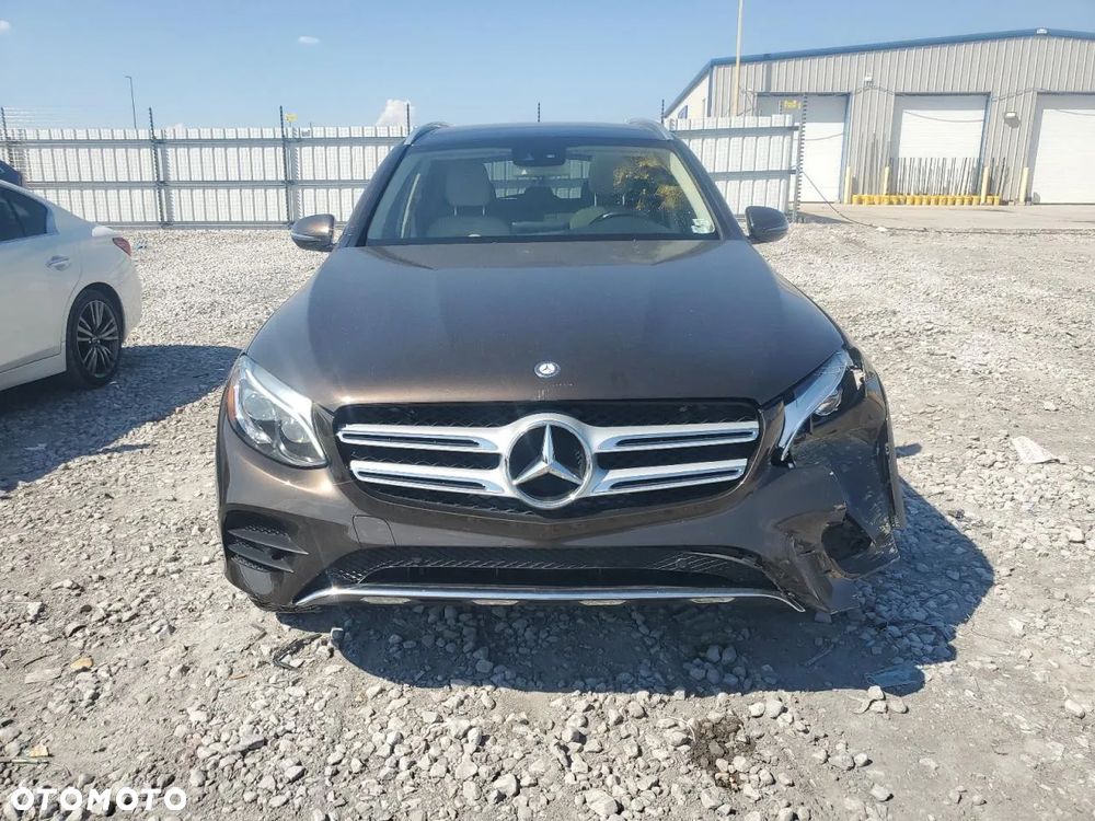 Mercedes-Benz GLC - 6