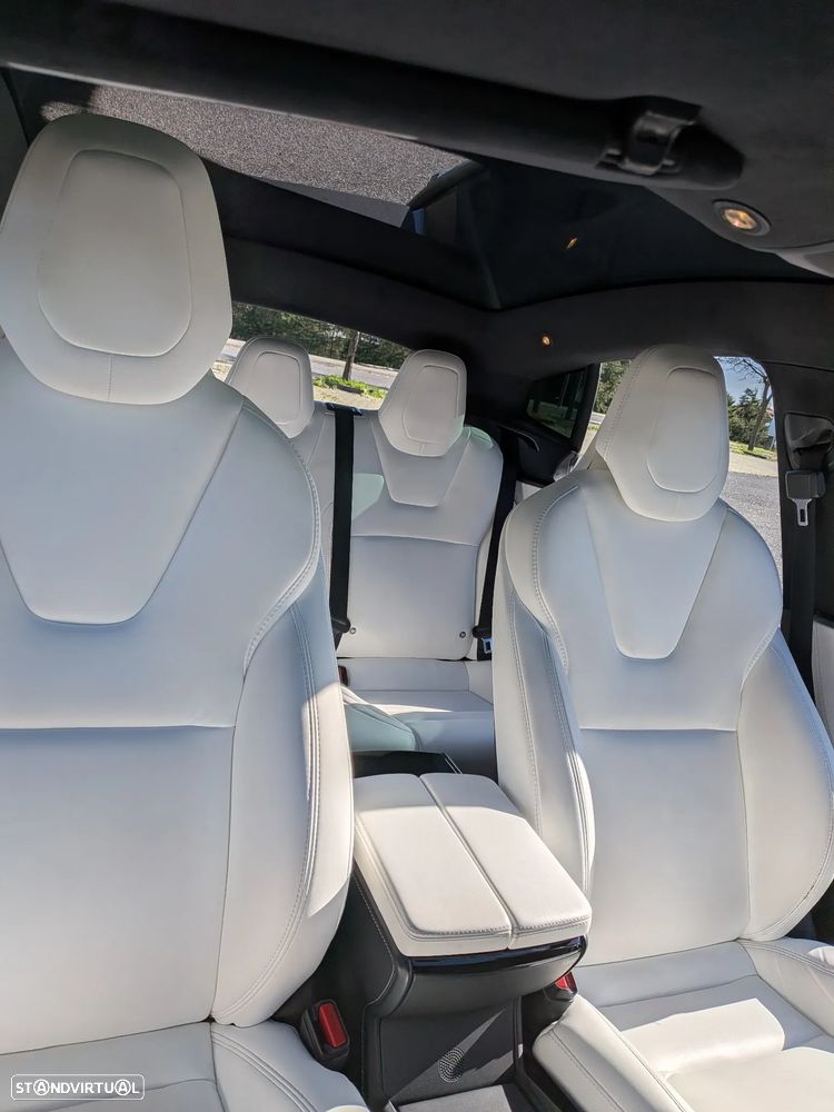 Tesla Model S Long Range - 9