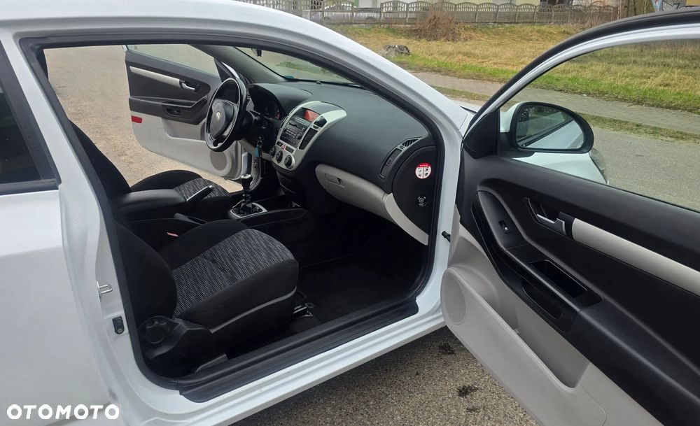 Kia Ceed 1.6 CVVT LX - 20