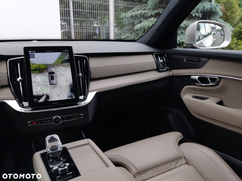 Volvo XC 90 - 26