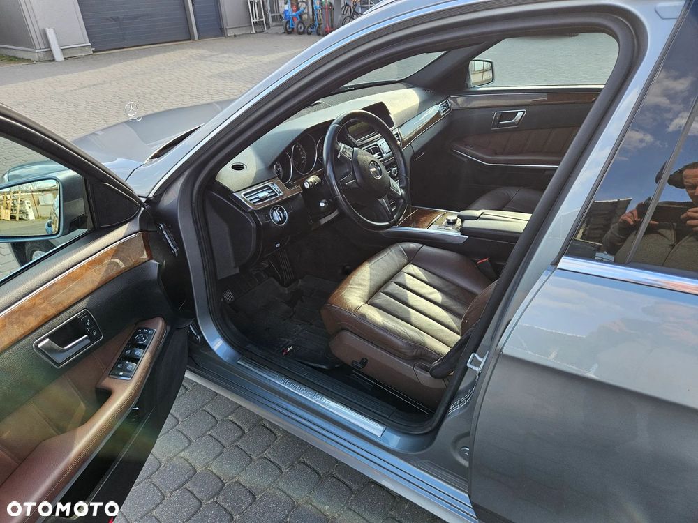 Mercedes-Benz Klasa E 300 BlueTEC 7G-TRONIC Elegance - 12