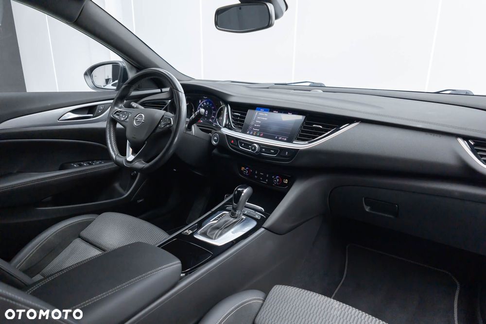 Opel Insignia 2.0 CDTI Business Elegance S&S - 33