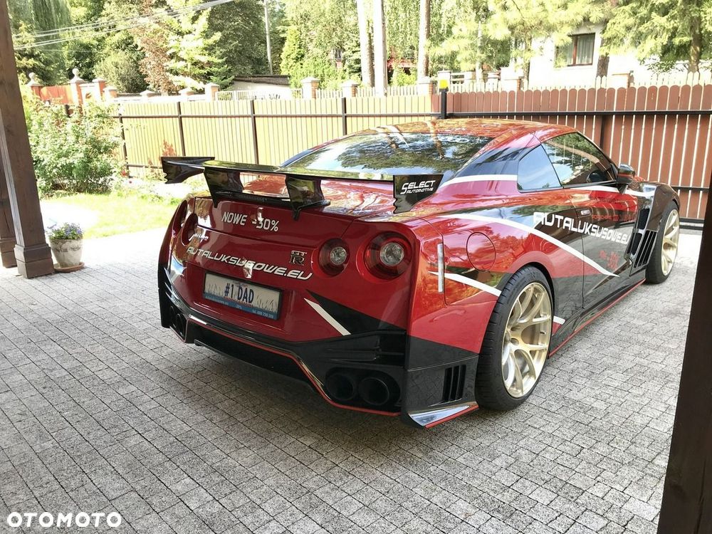 Nissan GT-R - 7