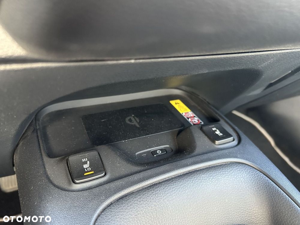 Toyota Corolla 2.0 Hybrid Comfort - 16