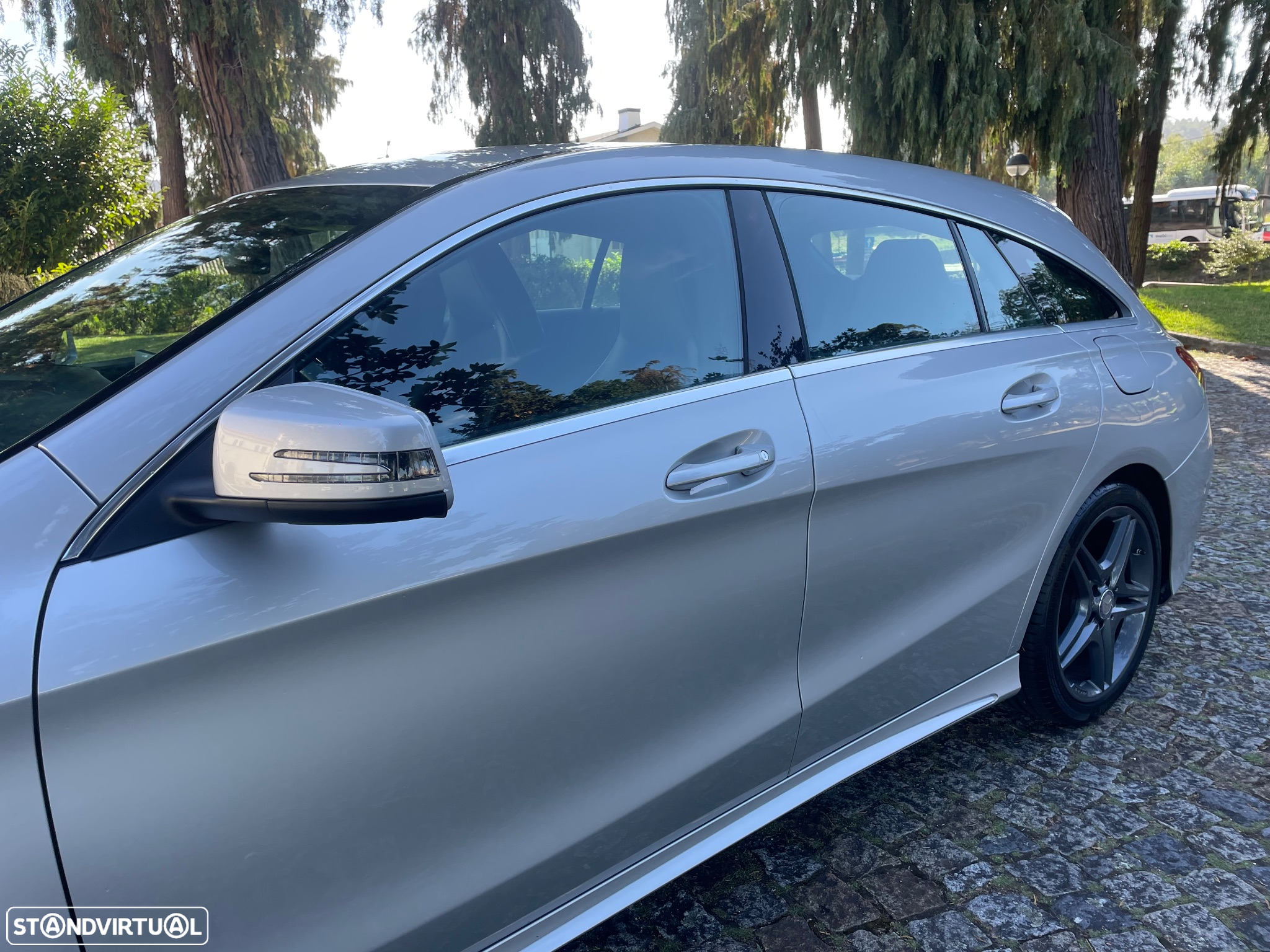 Mercedes-Benz CLA 200 d Shooting Brake AMG Line Aut. - 4