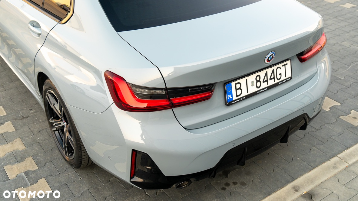 BMW Seria 3 318d M Sport - 11
