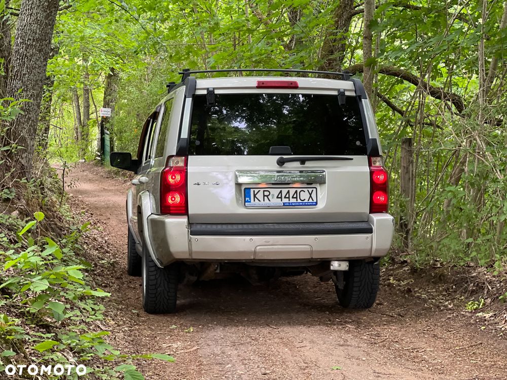 Jeep Commander - 2