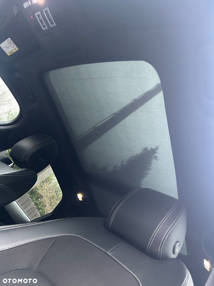 Jaguar F-Pace 2.0 i4P AWD R-Sport - 32