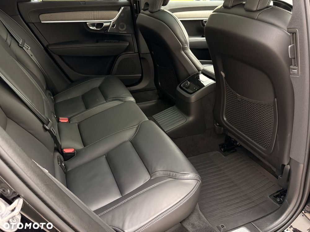 Volvo V90 - 30
