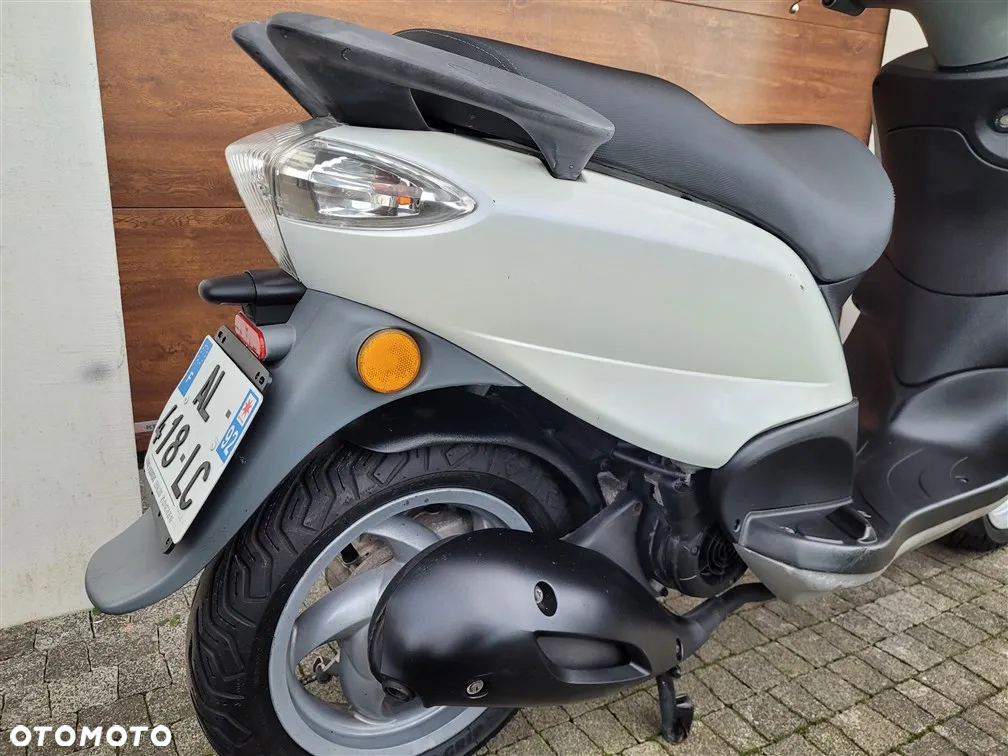 Piaggio FLY - 25
