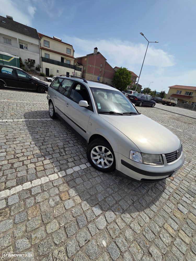VW Passat Variant 1.9 TDi Confortline - 1