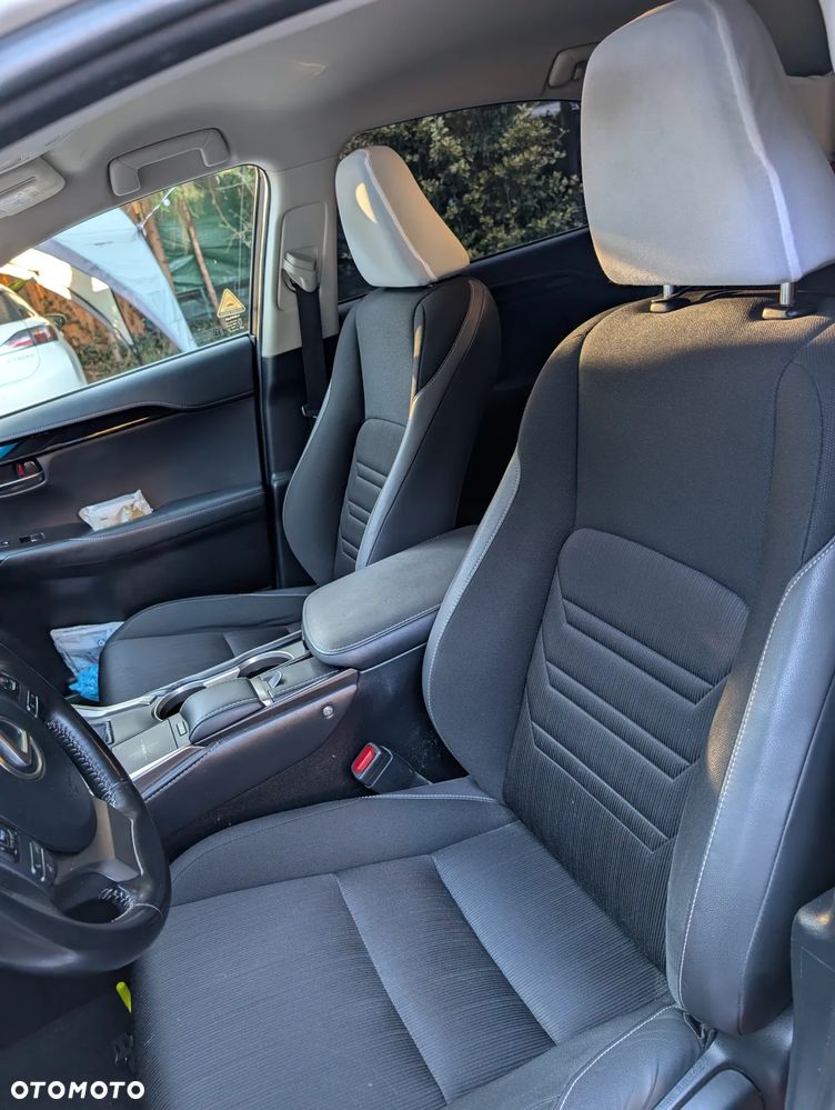 Lexus NX 300h Elegance + Business AWD - 11