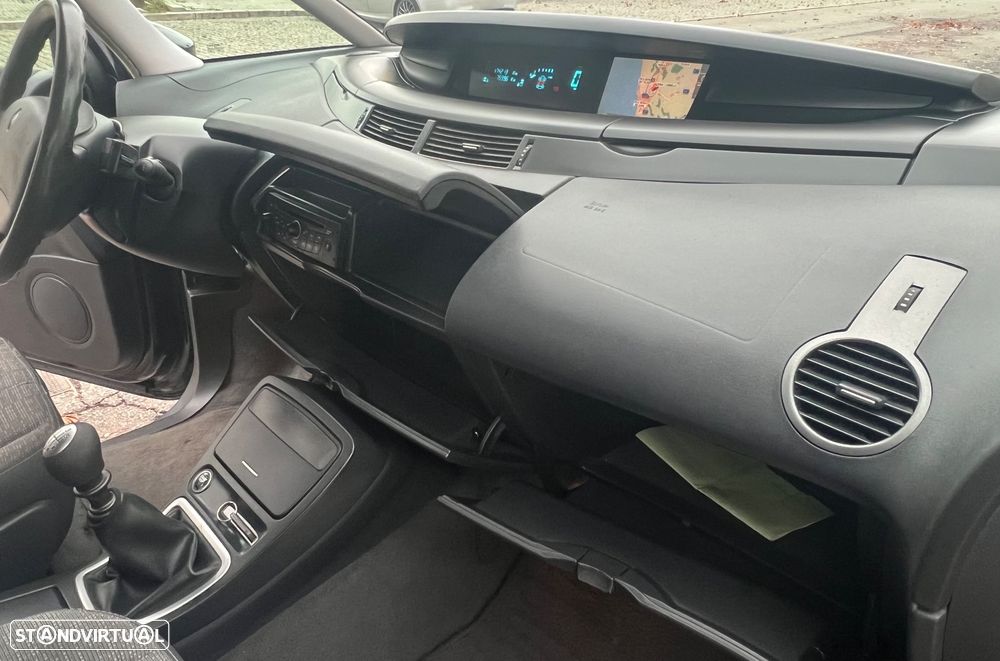 Renault Espace 2.0 dCi SE Travel 7L - 25