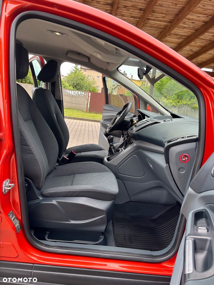 Ford C-MAX 1.6 Ti-VCT Champions Edition - 19