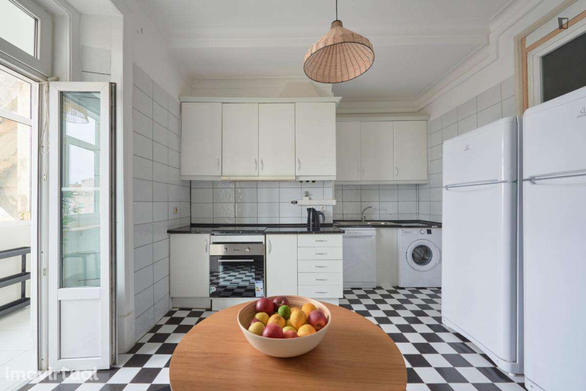 Quarto - localizado em Marquês de Pombal Lisbon - Grande imagem: 2/60