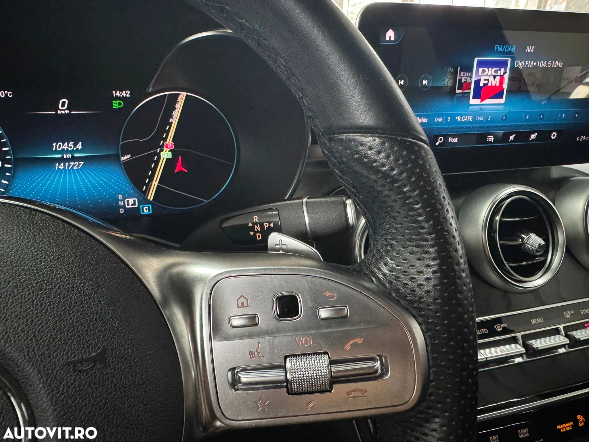 Mercedes-Benz GLC 300 d 4Matic 9G-TRONIC AMG Line - 22
