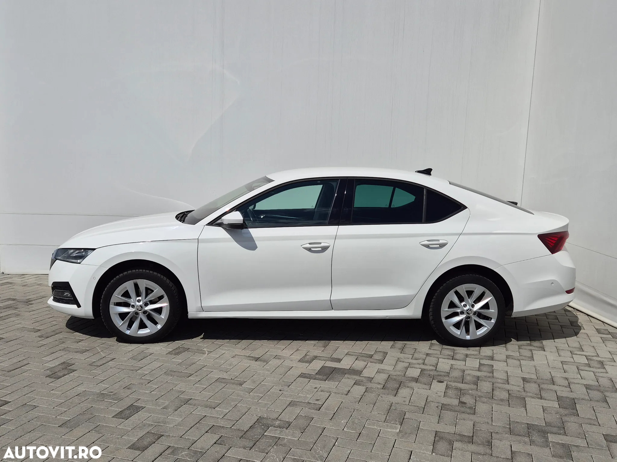 Skoda Octavia 2.0 TDI DSG Style - 2