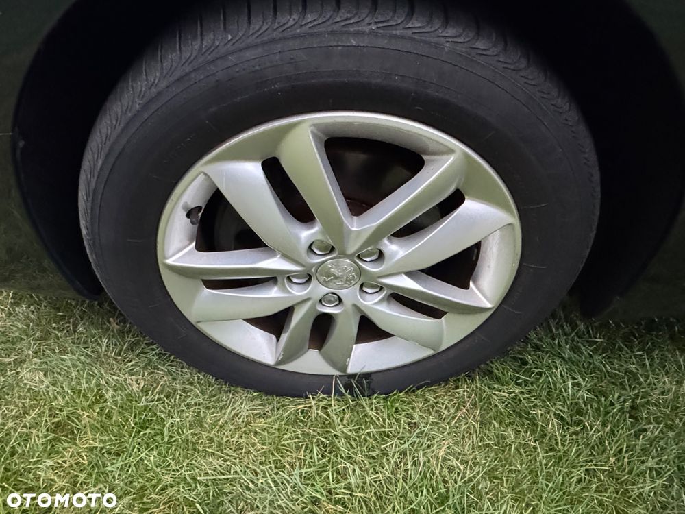 Peugeot 508 1.6 T Allure - 32