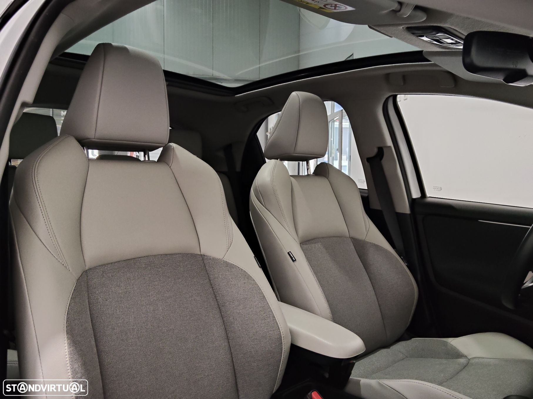 Toyota Yaris 1.5 HDF Luxury - 24