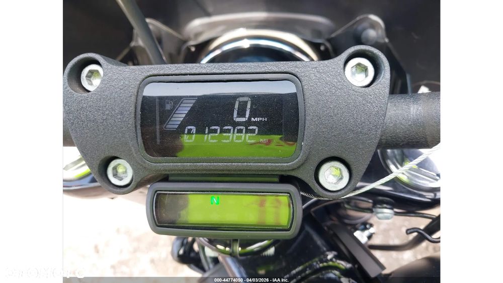 Harley-Davidson Softail Street Bob - 8