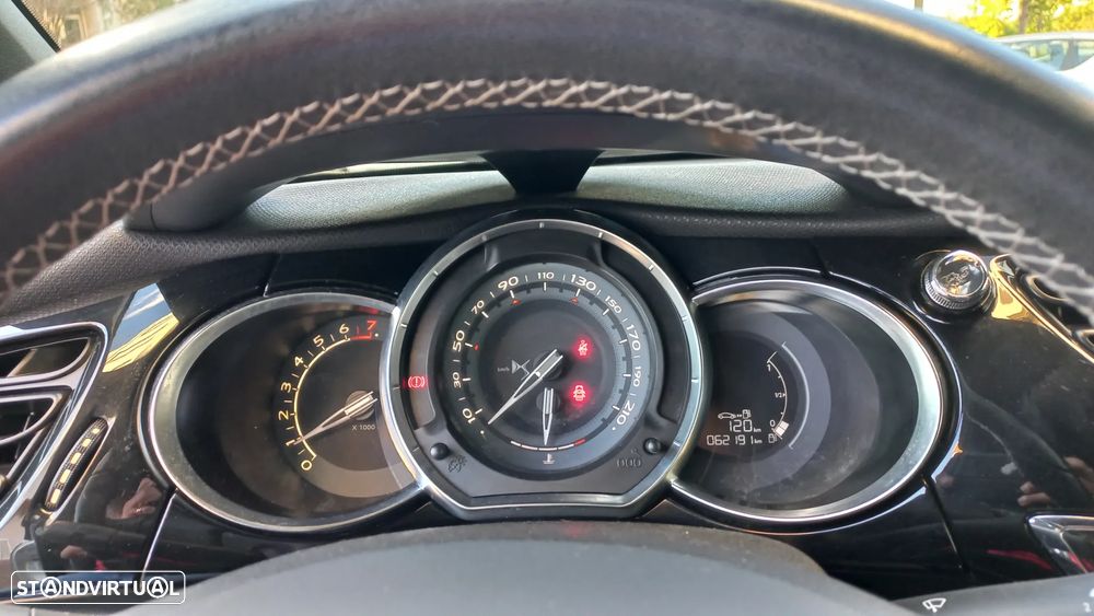DS DS3 PureTech 110 Start & Stop CONNECTED CHIC - 6
