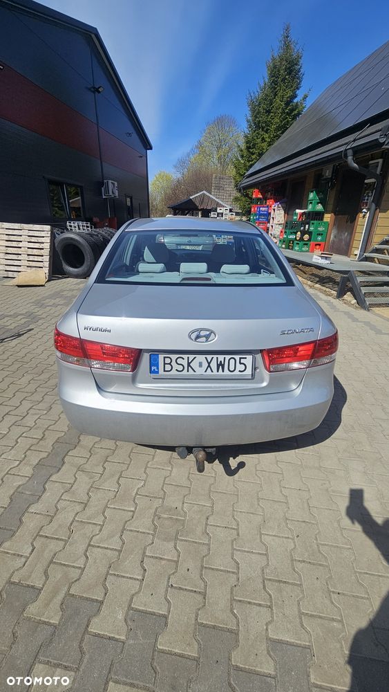 Hyundai Sonata - 3