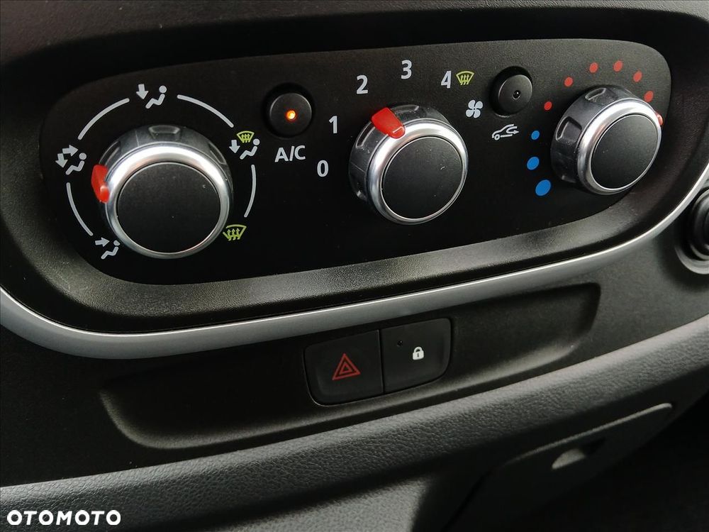 Renault Trafic 6os. bryg - 14