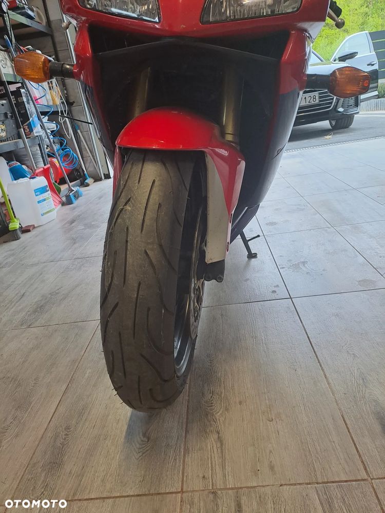 Honda CBR - 7