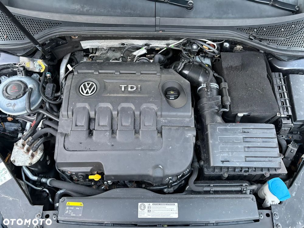 Volkswagen Passat 2.0 TDI SCR (BlueMotion Tech) 4Mot DSG Highline - 25