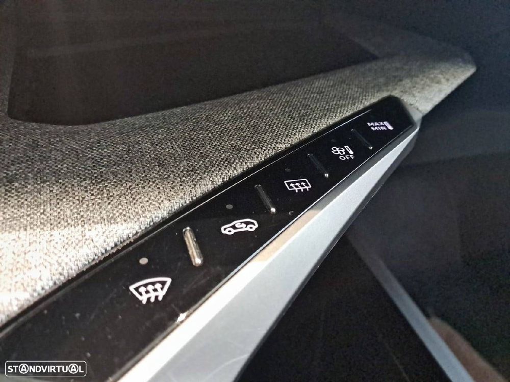 Peugeot 3008 1.2 Hybrid Allure e-DCS6 - 22