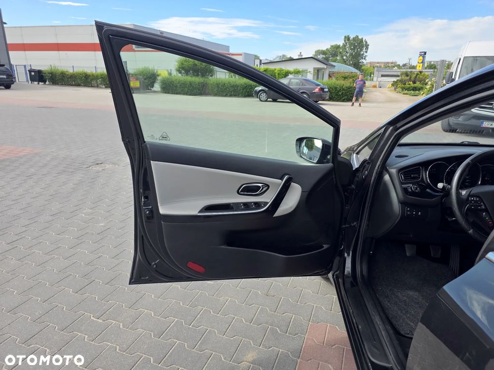 Kia Ceed 1.6 GDI XL - 11