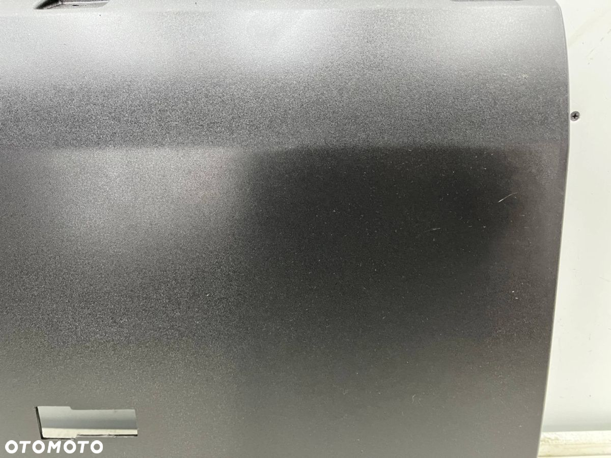 Listwa Iveco daily 4 IV 14r.- lewa nakładka boczna karoseryjna długość 685mm. 5801821757 - 6