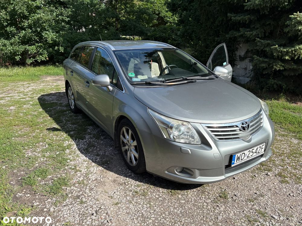 Toyota Avensis 2.0 D-4D Sol+NAVI - 17