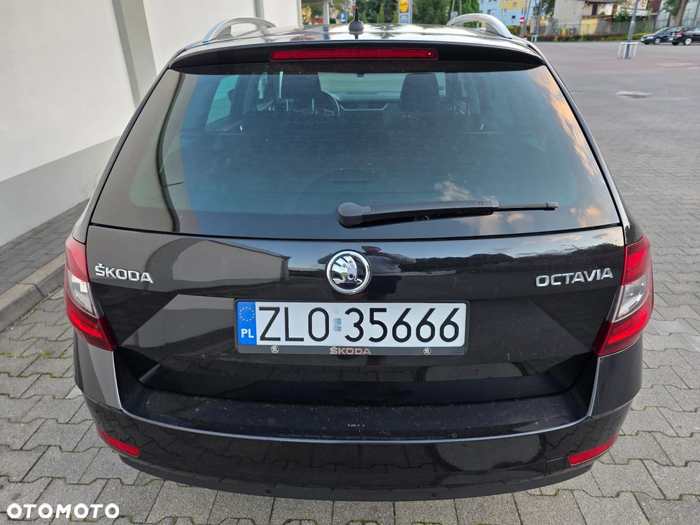 Skoda Octavia 1.6 TDI DSG Premium Edition - 9